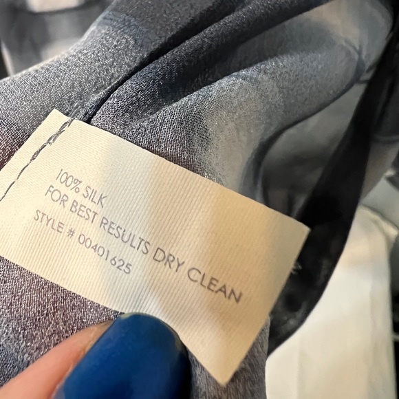 CLUB MONACO %100 SILK SHIRT - Picture 4 of 9